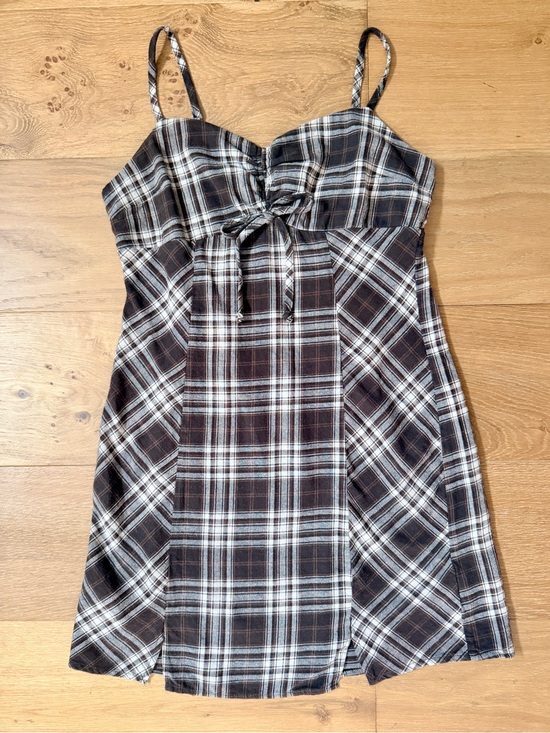 Live to be Spoiled Dresses & Skirts - Live to be Spoiled Y2K Flannel Brown Plaid Tie Front Mini Dress Tunic Jrs Large